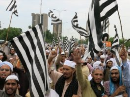 JUI-F protests across the country on Maulana Fazlur Rehman's appeal