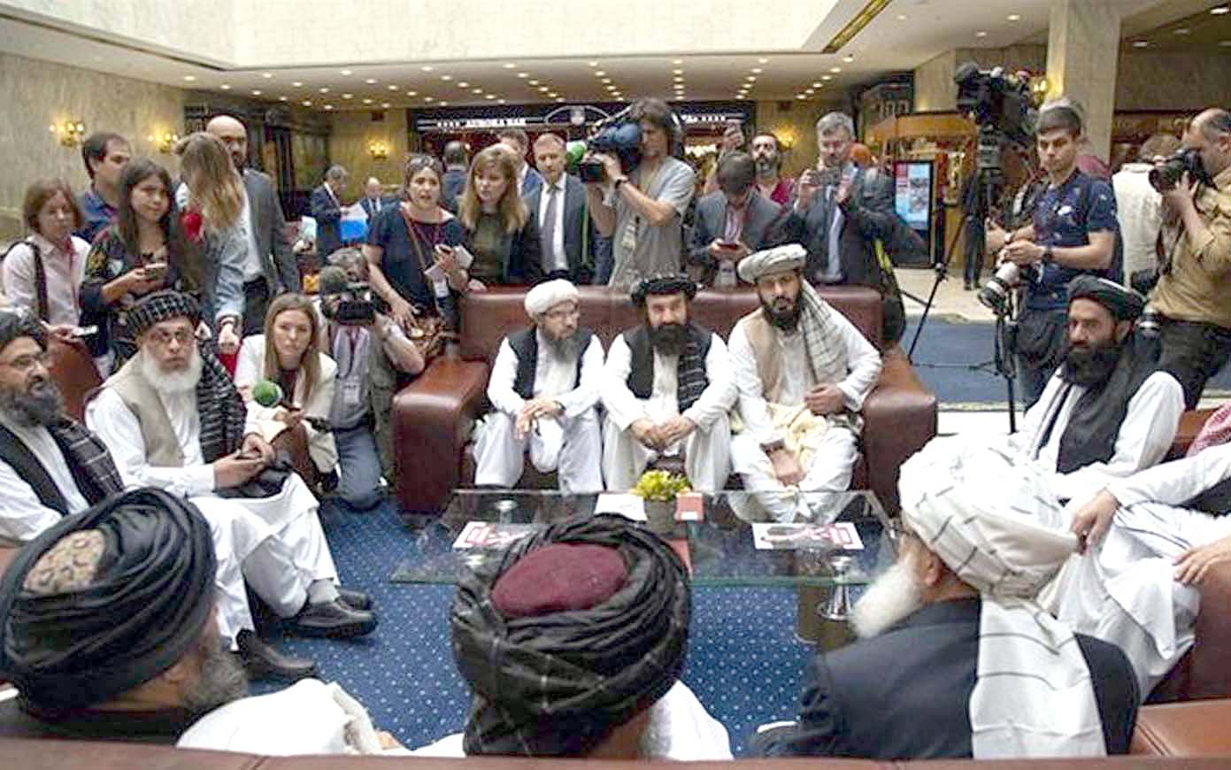 دوحا: طالبان اور افغان وفود کے درمیان قطر میں مذاکرات ہورہے ہیں