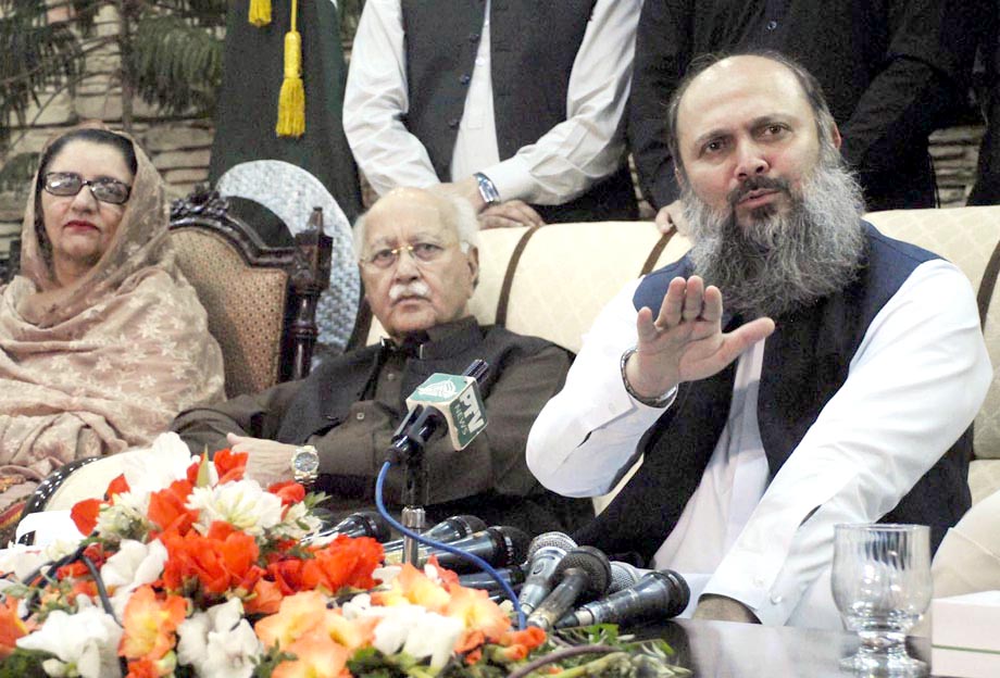 اسلام آباد: وزیر اعلیٰ بلوچستان جام کمال پریس کانفرنس کررہے ہیں