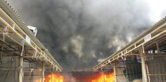 اسلام آباد: سیکٹر G-6میں ہفتہ بازار میں لگی آگ کے شعلے بلند ہو رہے ہیں