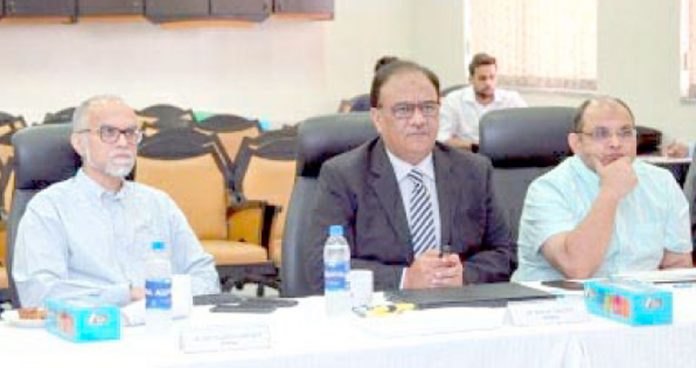 پاکستان کرکٹ بورڈ میڈیکل ایڈوائزری کمیٹی کے اجلاس کا ایک منظر