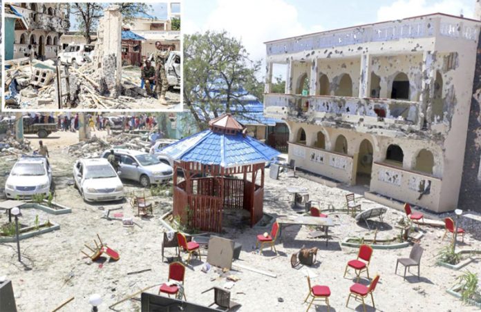 صومالیہ: خودکش حملے کا نشانہ بننے والے ہوٹل کی عمارت، احاطہ اور باہر کھڑی گاڑیاں تباہ ہوگئی ہیں