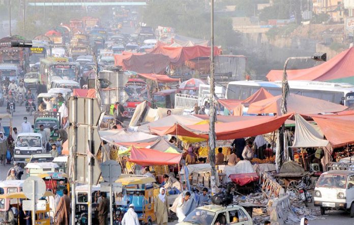 راولپنڈی : پیر ودھائی موڑ پر تجاوزات کے باعث ٹریفک جام کا منظر