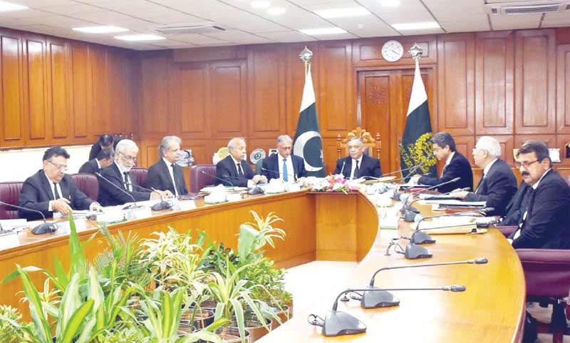 اسلام آبادـ: چیف جسٹس آف پاکستان جسٹس آصف سعید کھوسا جوڈیشل کمیشن پاکستان کے اجلاس کی صدارت کررہے ہیں