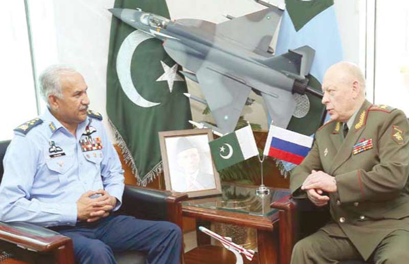 اسلام آباد: روس کی بری فوج کے سربراہ جنرل اولیگ سلیوکوف پاک فضائیہ کے سربراہ سے ملاقات کررہے ہیں