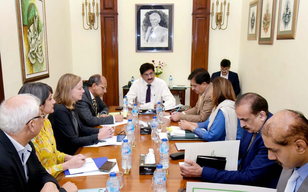 کراچی،وزیر اعلیٰ سندھ مراد علی شاہ سے عالمی بینک کا وفد ملاقات کررہا ہے