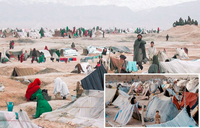 کابل: افغانستان میں خانہ جنگی اور قحط کے باعث نقل مکانی کرنے والے سیکڑوں خاندان کھلے آسمان تلے رہنے پر مجبور ہیں