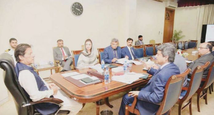 اسلام آباد: وزیراعظم عمران خان اعلیٰ سطحی اجلاس کی صدارت کررہے ہیں