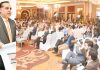 کراچی: گورنر سندھ عمران اسماعیل اور وفاقی وزیر سائنس اینڈ ٹیکنالوجی فواد چودھری سیمینار سے خطاب کررہے ہیں