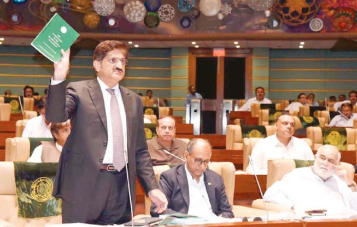 کراچی: وزیراعلیٰ سندھ سید مراد علی شاہ سندھ اسمبلی سے خطاب کررہے ہیں