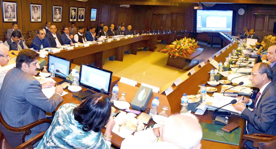 کراچی: وزیراعلیٰ سندھ سید مراد علی شاہ صوبائی کابینہ کے اجلاس کی صدارت کررہے ہیں