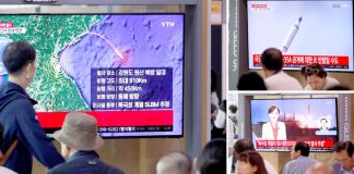 سیئول: ہمسایہ ملک شمالی کوریا کے نئے میزائل تجربے سے متعلق خبر عوامی مقامات پر لگی ٹی وی اسکرینوں پر دکھائی جارہی ہے