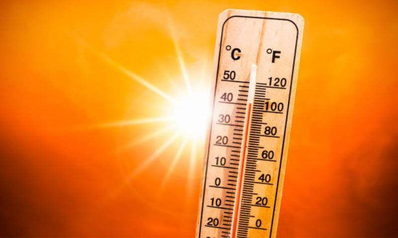 گرمی اور خشک موسمی حالات کی وجہ سے ہیٹ سٹروک کا خطرہ
