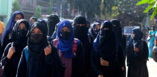 بھارت: خاتون لیکچرار نے حجاب اتارنے کے بجائے استعفیٰ دے دیا