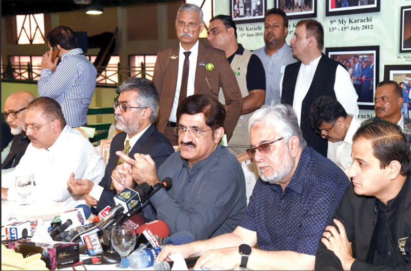 کراچی: وزیراعلیٰ سندھ مراد علی شاہ مائی کراچی نمائش میں میڈیا سے گفتگو کررہے ہیں