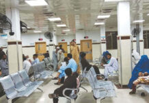  سرکاری اسپتالوں میں قائم میڈیکل اسٹور ختم کرنے کی درخواست پر ایڈمنسٹریٹر کراچی کو نوٹسز جاری 