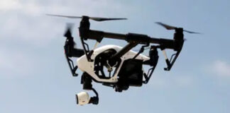 ابوظبی،موسمیاتی تبدیلی،میں گرووز کے دس لاکھ بیج بونے کے لیے ڈرونز کا استعمال